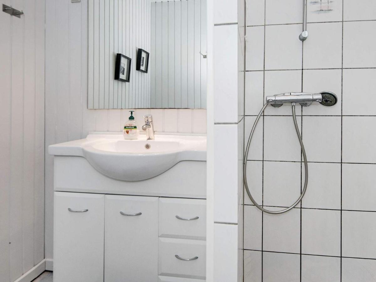4 Person Holiday Home In R M Rømø Kirkeby Exteriör bild