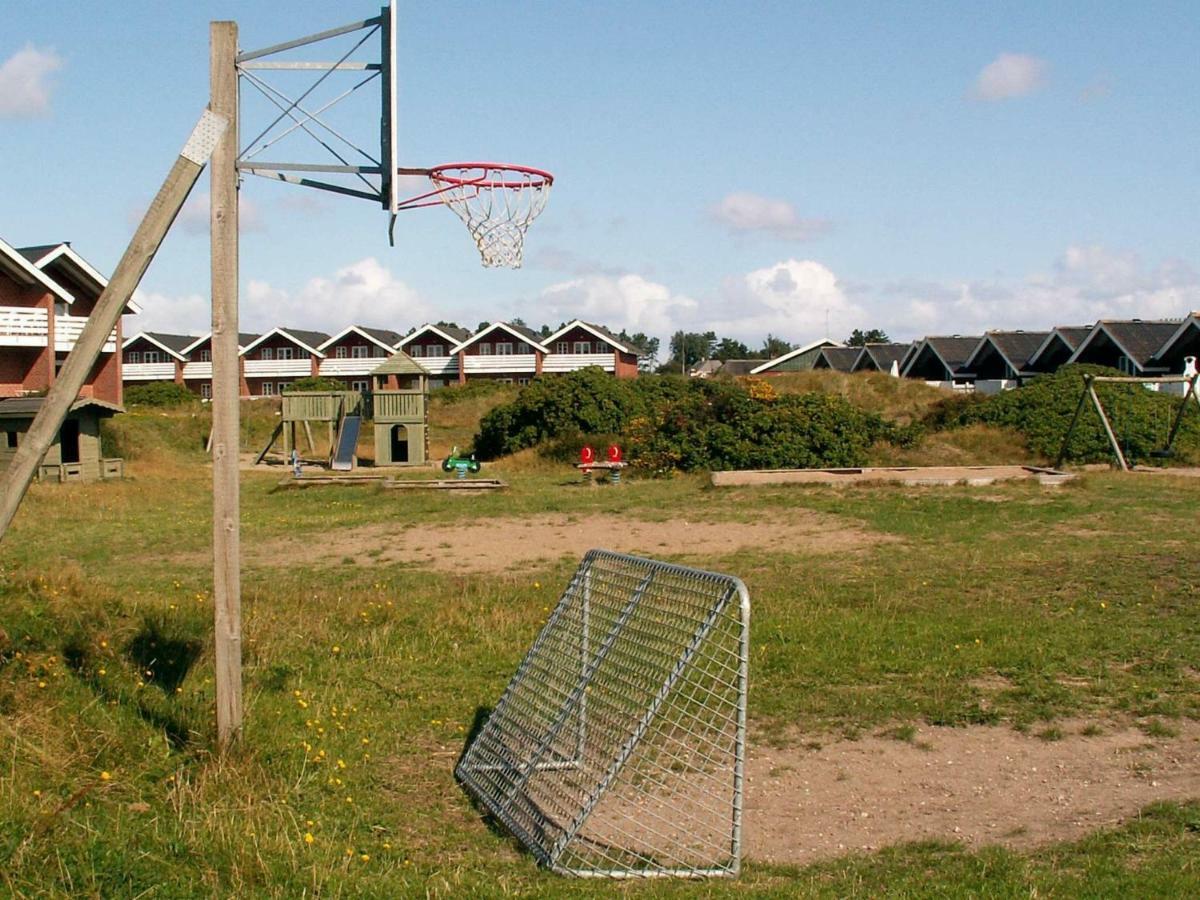 4 Person Holiday Home In R M Rømø Kirkeby Exteriör bild