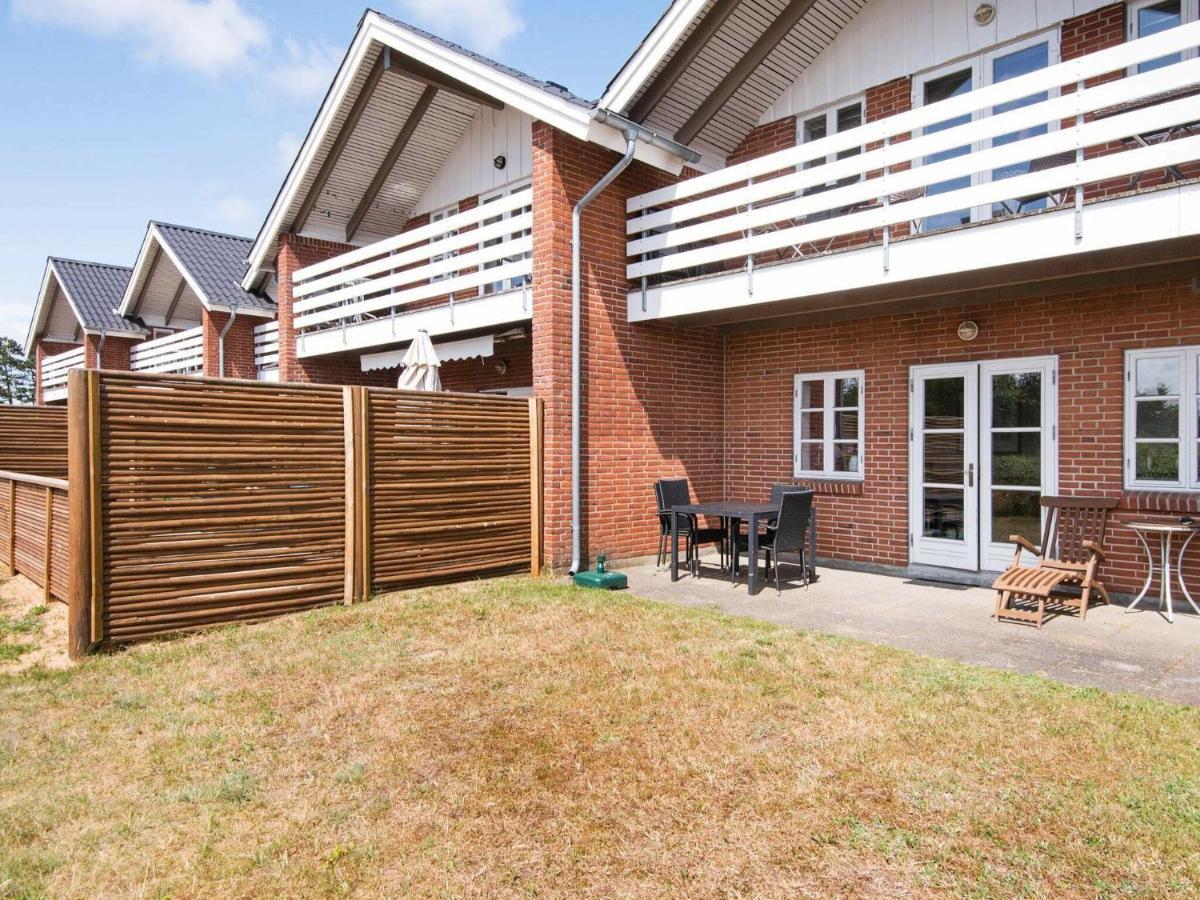 4 Person Holiday Home In R M Rømø Kirkeby Exteriör bild